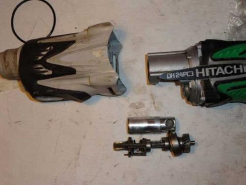 Что делать, если перфоратор Hitachi DH24PC3 уничтожен