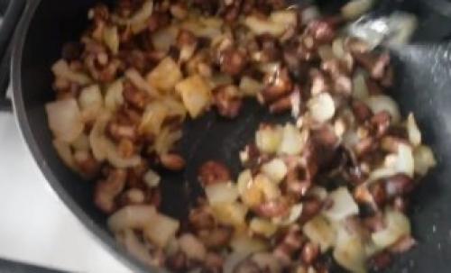 Как почистить маслята быстро и легко. Как быстро и эффективно почистить грибы от пленки? 07 Как почистить маслята быстро и легко. Как быстро и эффективно почистить грибы от пленки? 07