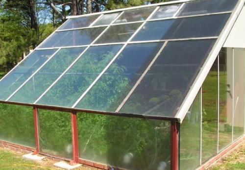 Зачем в теплицу накидывать снег. Нужен ли снег зимой в теплице 02