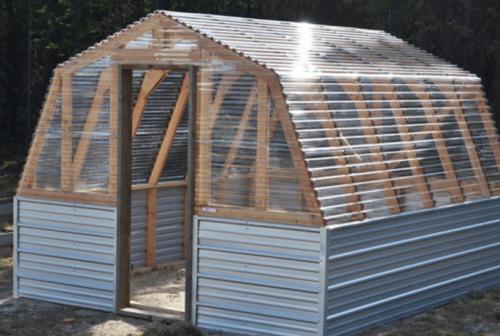 Зачем в теплицу накидывать снег. Нужен ли снег зимой в теплице 03