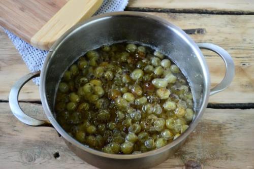 Варенье из крыжовника черного. 20 рецептов ароматного варенья из крыжовника 04