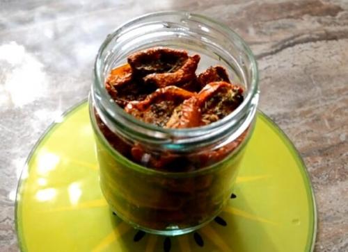 Можно ли вялить розовые помидоры. Вяленые помидоры в домашних условиях. 11 рецептов приготовления в сушилке или духовке