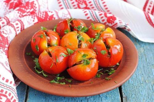 Какие рецепты из розовых помидор можно приготовить на зиму