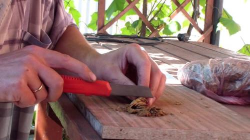 Как сделать табак для трубки. Нарезка табака в домашних условиях