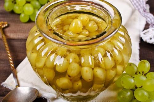 Какие продукты можно изготовить из винограда сорт.  Виноград на зиму: 20 простых и очень вкусных рецептов заготовок