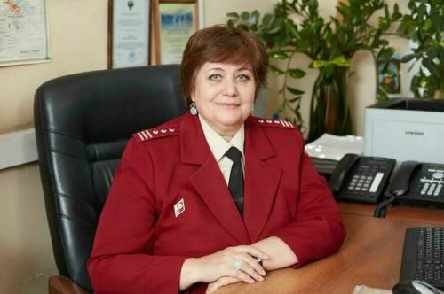 Изменилось ли качество ягод из-за их большего количества. У неспелой ягоды белесый кончик и белая кайма под листьями