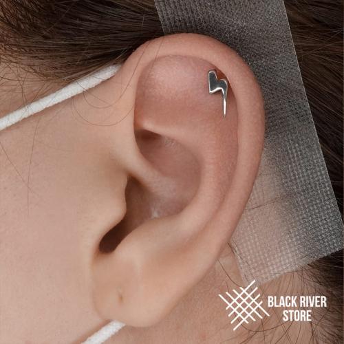 Обработка ушей после прокола хлоргексидином. Правильный уход за пирсингом